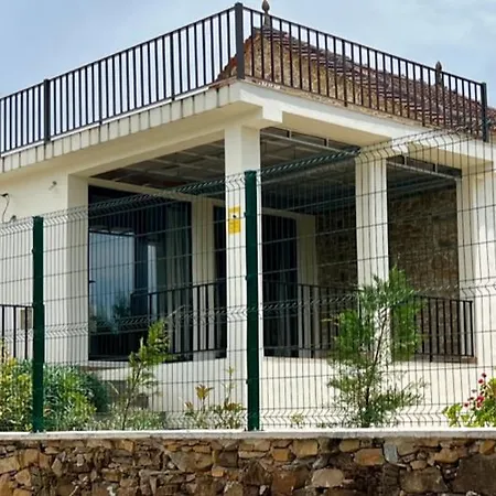 Casa De Pedra *